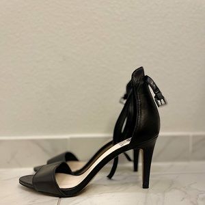 - Vince Camuto - Women’s Shoe Size: 9 - Color: Black